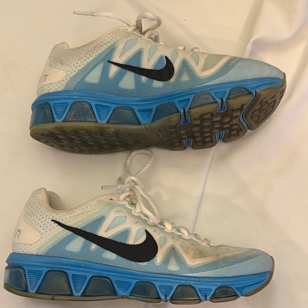 Vintage Nike Max Air Blue and White Athletic Sneakers